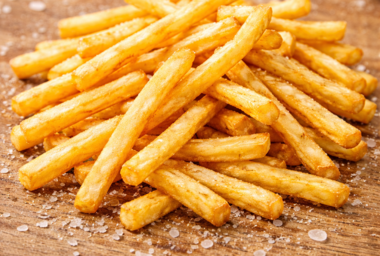Our Shoestring French Fries are finely cut, ultra-crispy fries made from carefully selected premium potatoes. Known for their thin shape and quick cooking time, these fries deliver a light, crunchy texture with a delicious golden finish, making them a favorite for fast food chains, cafés, and home kitchens alike.